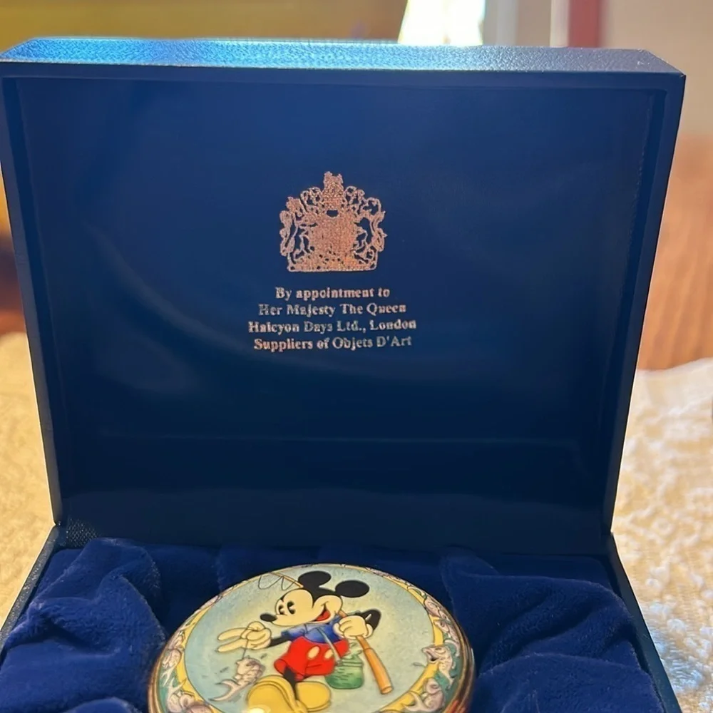 Halcyon Mickey Classic Enamels Bundle - Picture 4 of 15